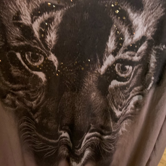 LA Tees Graphic Tiger Tunic with metallic accents - Picture 2 of 3